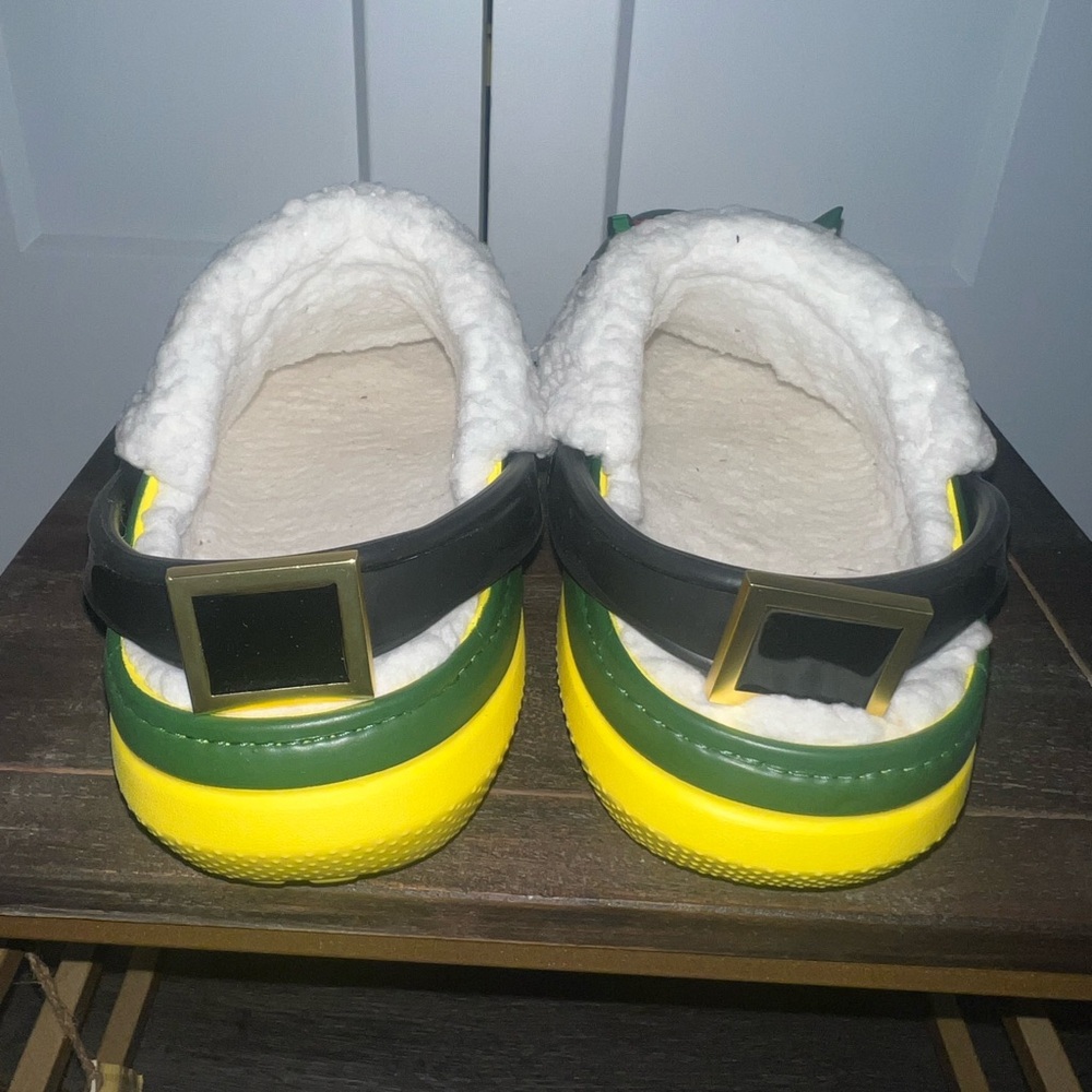 ELF Christmas Holiday Fleece Lining Classic Clog Crocs with Jibbitz M 10 W 12 - Picture 4 of 7